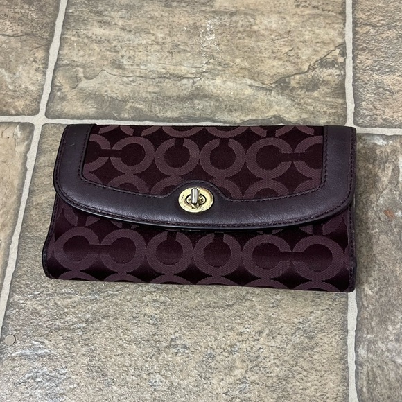 Coach wallet - Picture 1 of 5